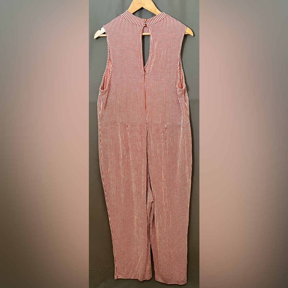 Mod Cloth 2x Rust Cream Keyhole Striped Sleeveless Jump Suit